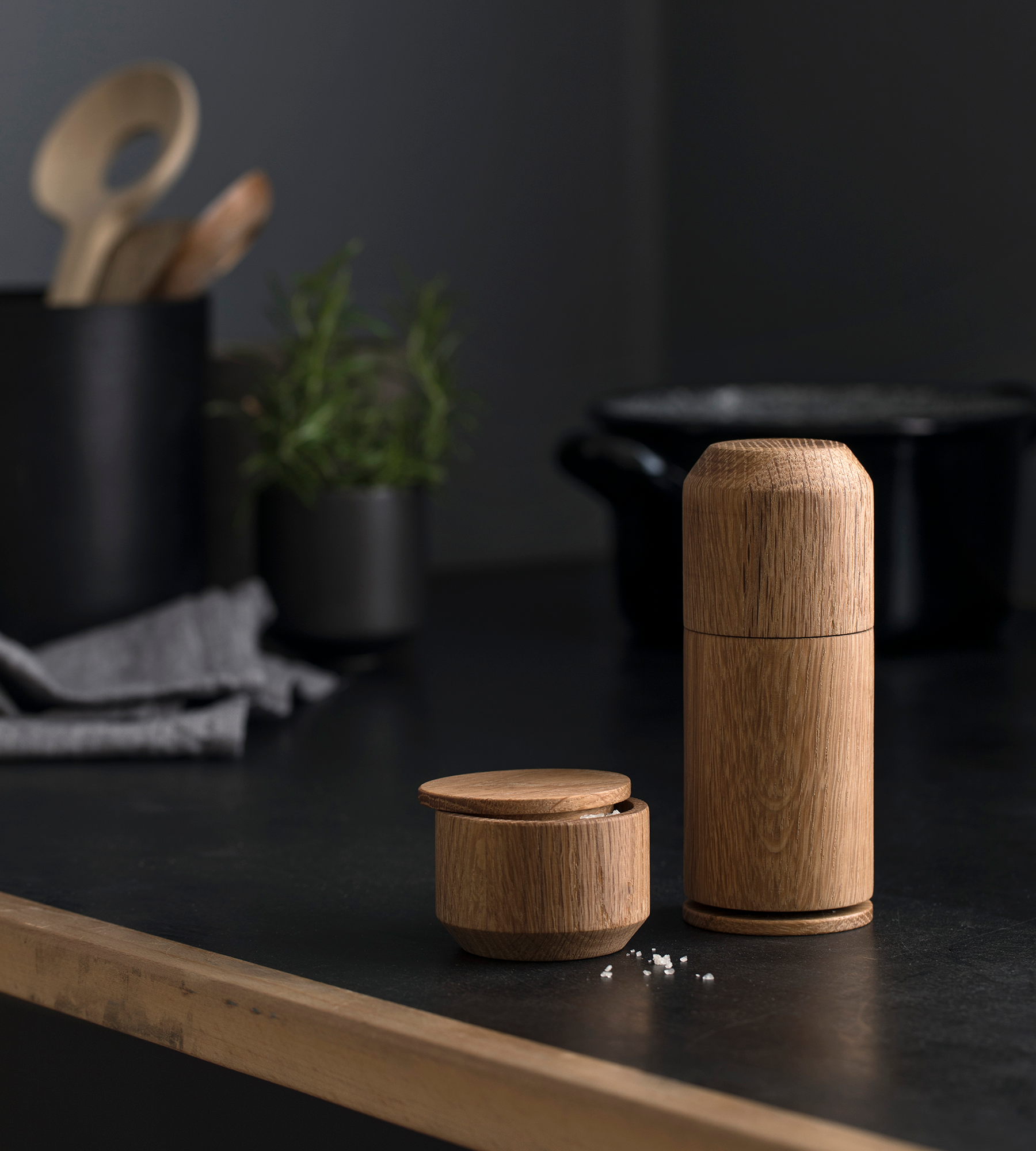'Crush Me' Grinder - Oiled Oak