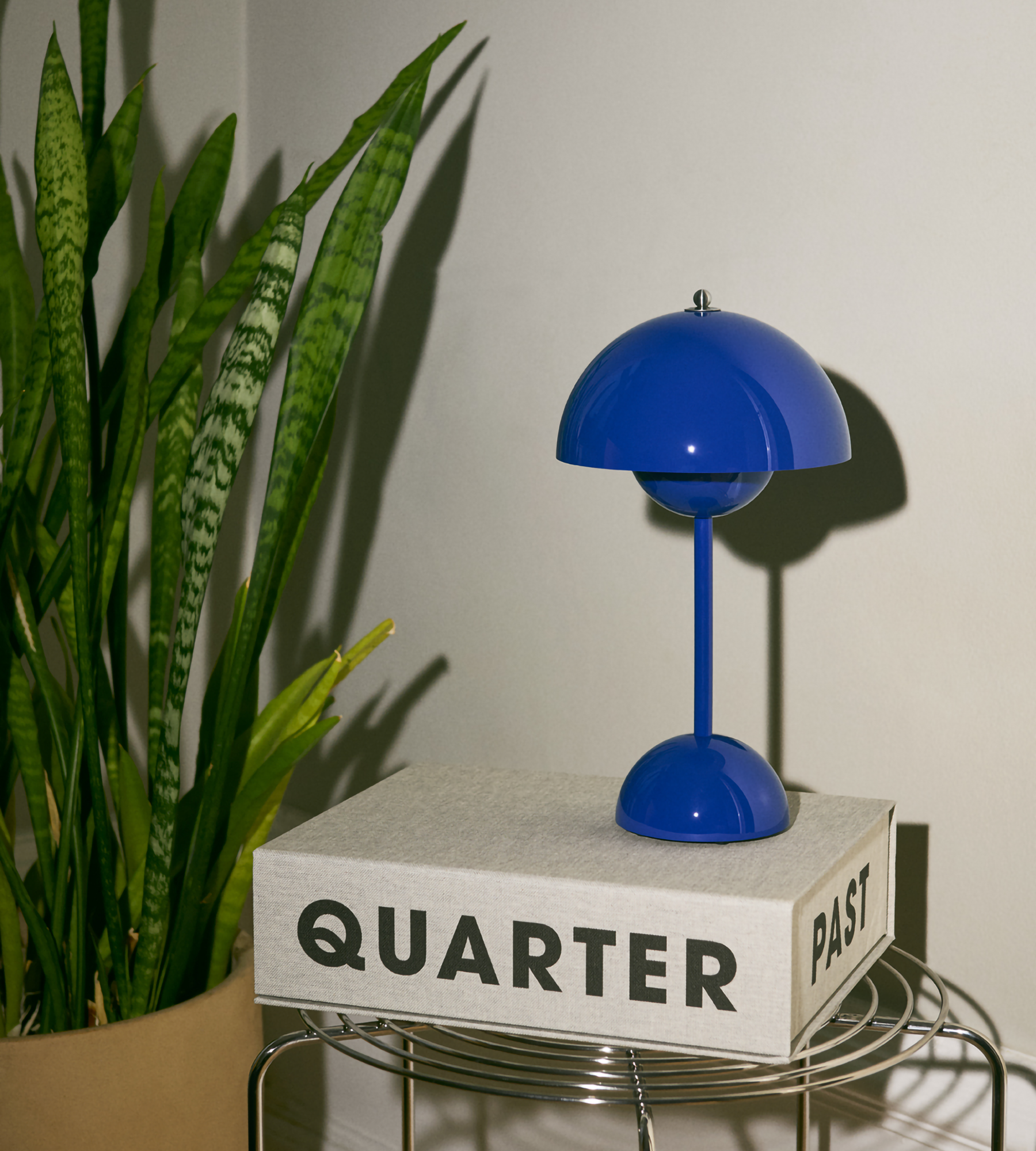 Flowerpot Portable Lamp VP9 - Cobalt Blue