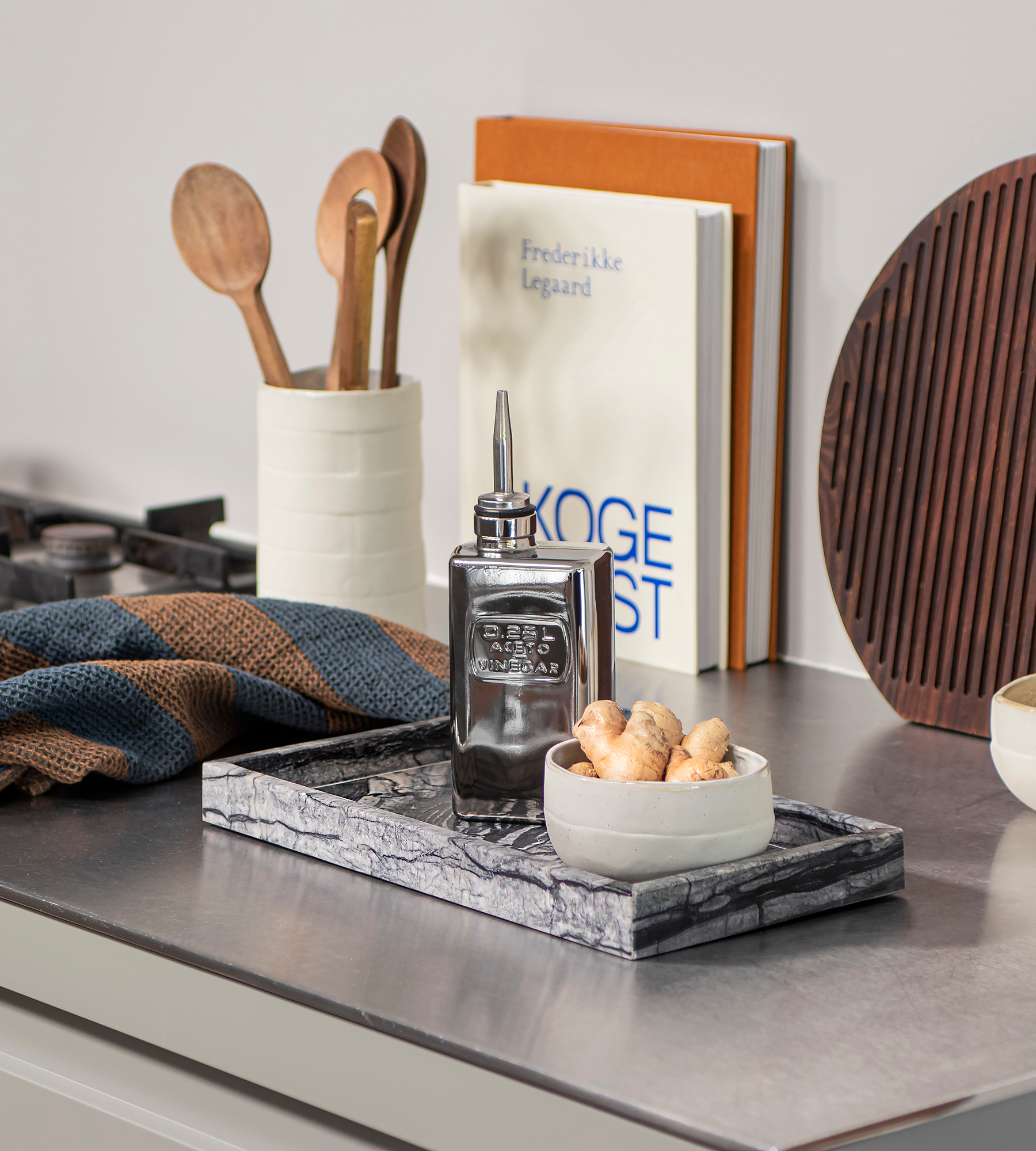 Marble Tray Medium - Black/Grey