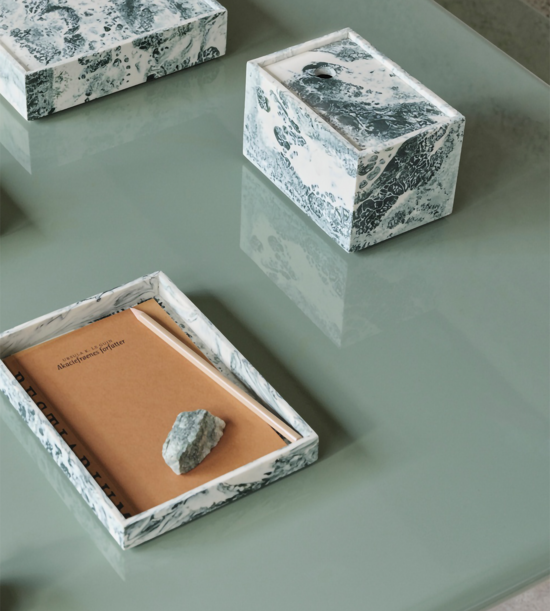 Mist Box Medium - Emerald Off-White