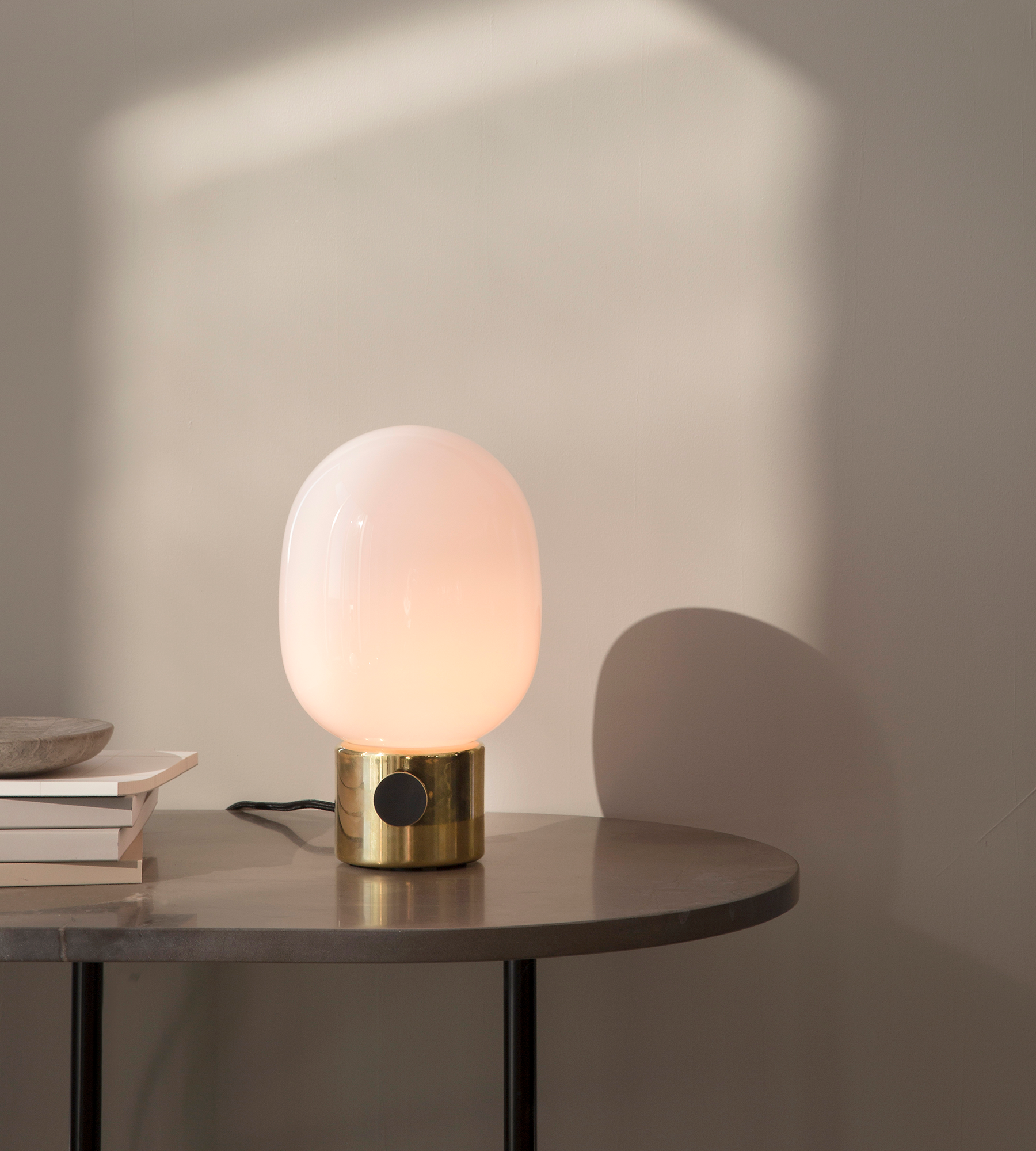 JWDA Table Lamp - Polished Brass