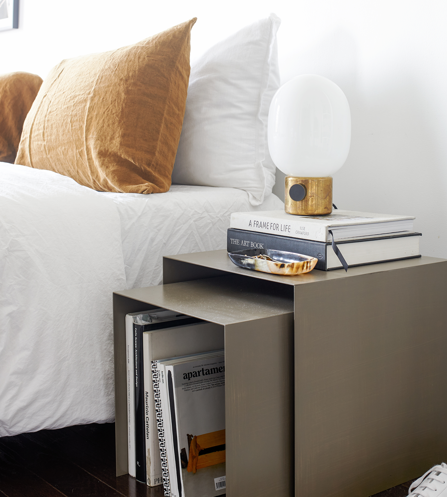 JWDA Table Lamp - Polished Brass