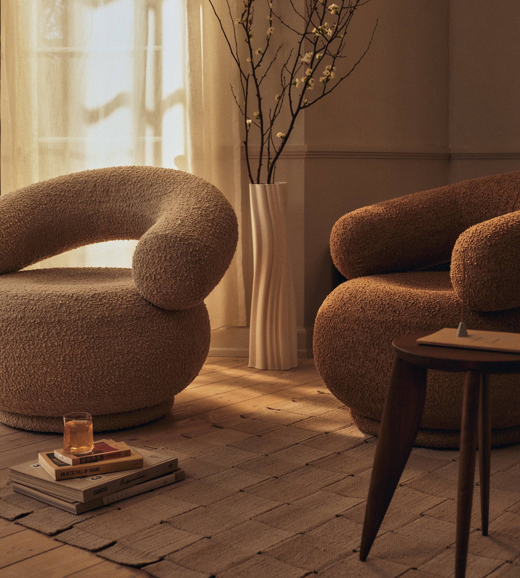 Orbo Lounge Chair - Raw Bouclé Tan