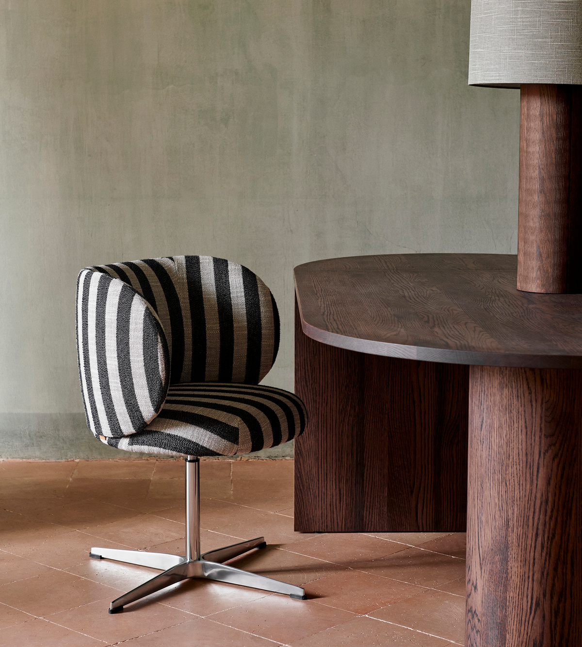 Rico Swivel Dining Chair - Louisiana