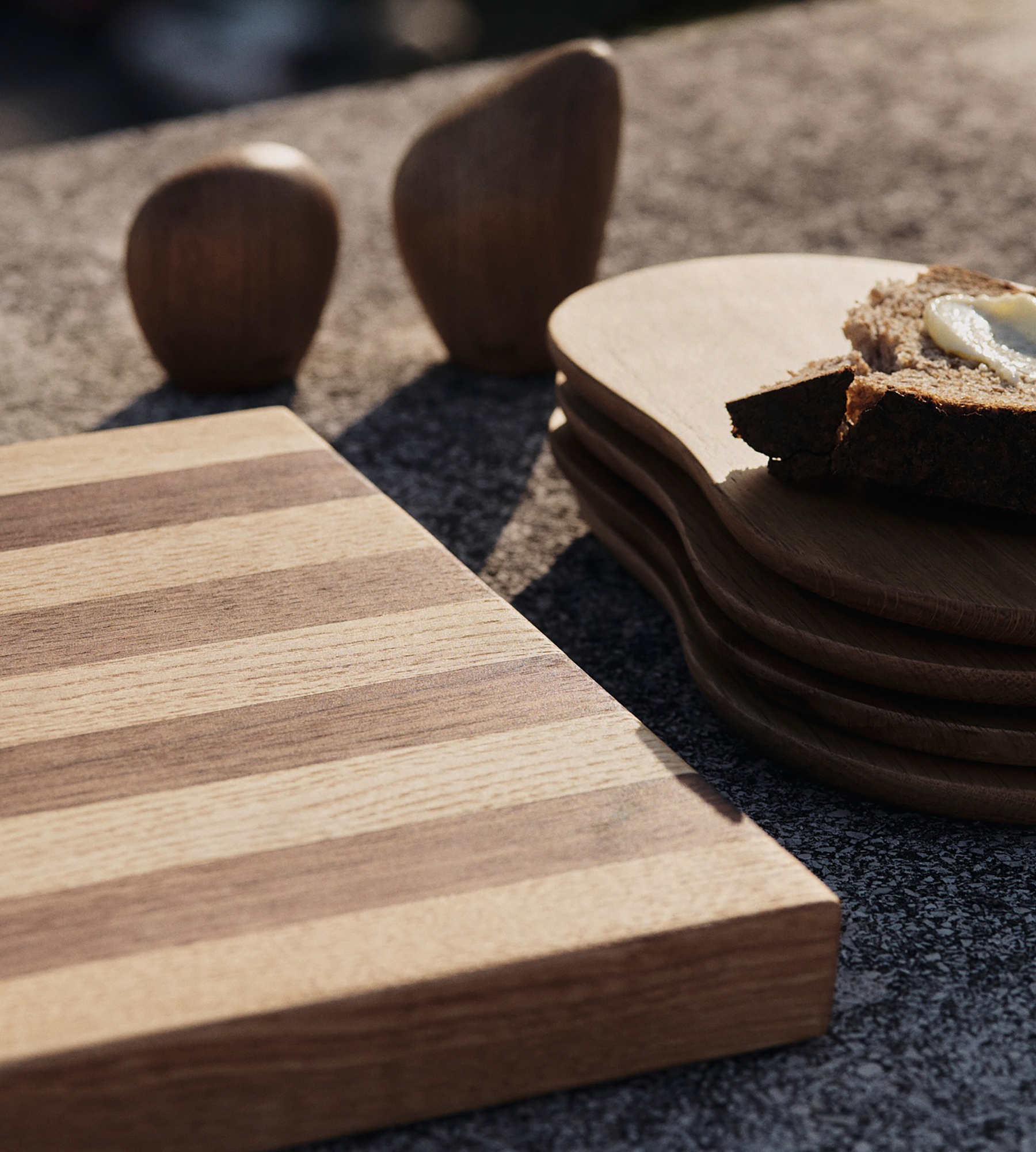 Stribe Cutting Board Bold - Walnut/Oak